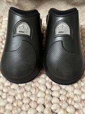 Veredus carbon gel  Fetlock Boots - Black, Medium fab condition 