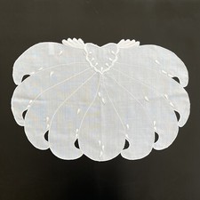 Vintage - White - Embroidered - Table Centre/Table Mat - 48cm x 32cm