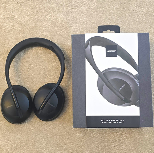Boxed bose noise - bose, cancelling