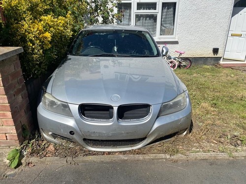 Silver bmw e90 breaking 320d - bmw,