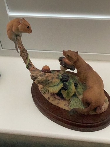 Border fine arts stoat and - arts,