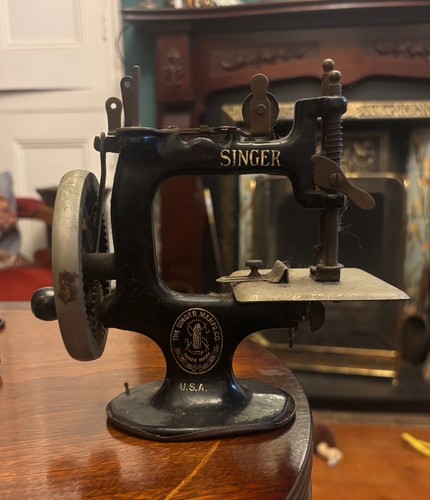 Singer vintage antique - singer,