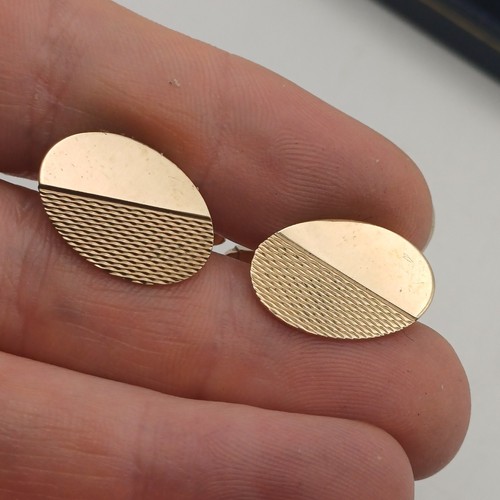 9ct gold mens oval - 9ct,