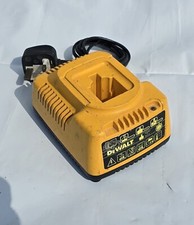 Dewalt, Battery Charger, 18v. 60 mins Fast Charger.