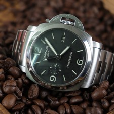 Panerai Luminor 1950 GMT |