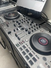 Numark NS4FX DJ Deck Controller - Black