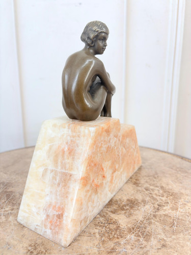 Bronze woman statue lady - statue,