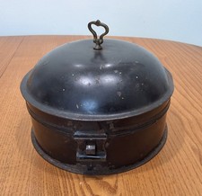 19th Century toleware spice tin. 6 spice segments, the original nutmeg grater.
