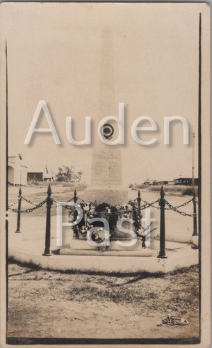 War memorial with - war,