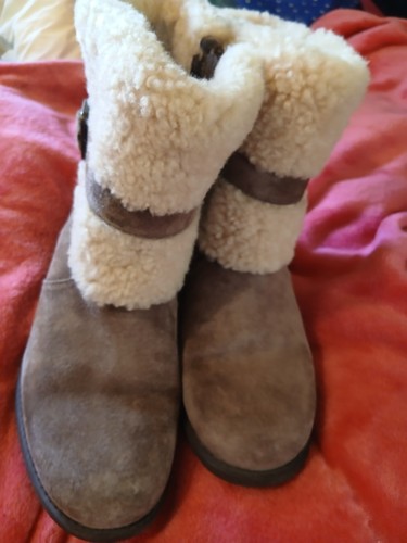 Genuine ugg boots 5 - boots, in