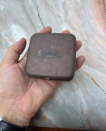 Vintage maggots tin box - vintage,