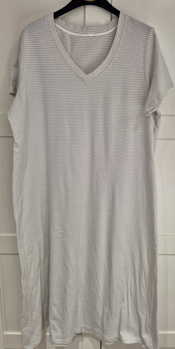 Neck nightdress short - v-neck,