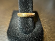 VINTAGE 22CT SOLID GOLD