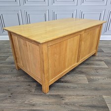 Rustic Blanket Chest - Solid