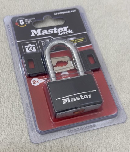 Master lock 40mm wide covered - 40mm,