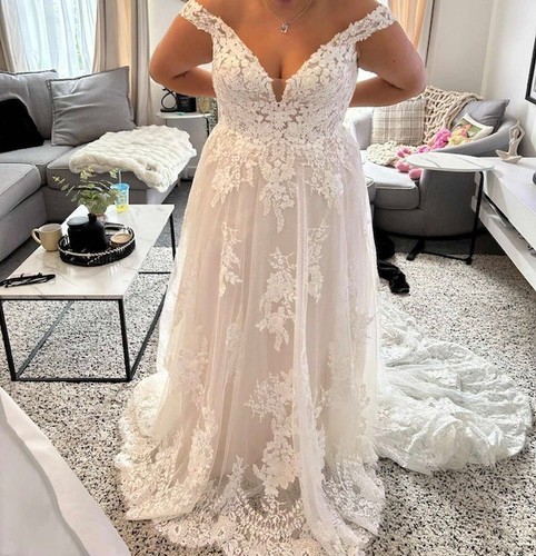 Justin alexander wedding dress - justin,
