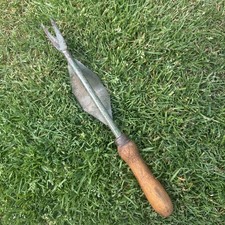 Vintage Daisy Grubber , Weed