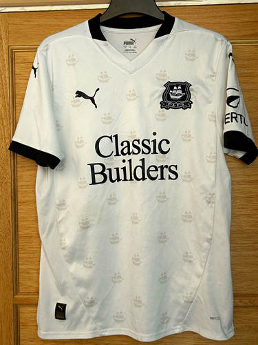 Plymouth argyle puma away - plymouth,