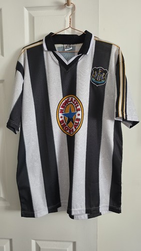 Retro newcastle united - newcastle,
