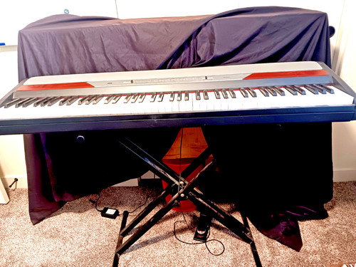 Korg sp250 stage piano - sp250, +stand