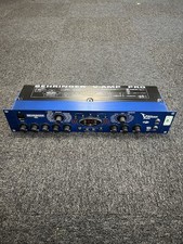 Behringer V-Amp Pro  Guitar Effects Processor