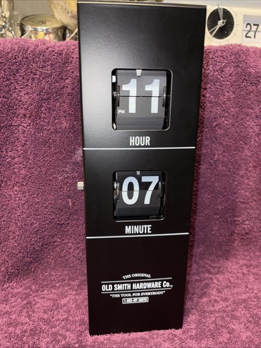 Rare vertical flip clock old - rare,