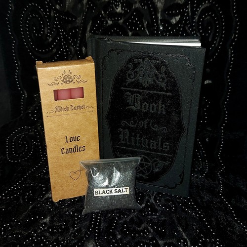 Ritual bundle witch casket - —,