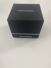 Seksy Sekonda Women's Watch Swarovski Crystals In Good Condition and New Battery