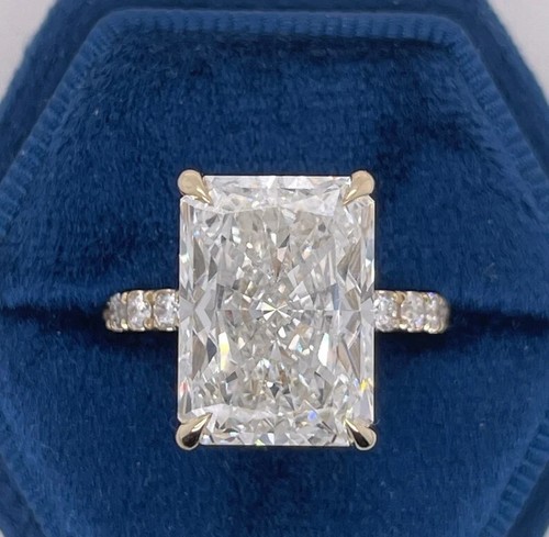 8ct radiant lab - 8ct, grown