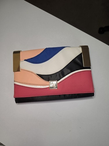 River island large - river,