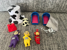 Teletubbies Home Hill Playset Accessories Bed Bag Tinky Winky Laa-Laa Po Hat Can