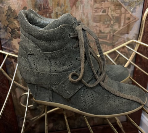Ash bowie wedge army - bowie, forest