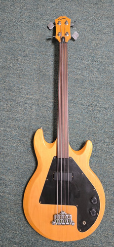Electric bass guitar - ,, fretless