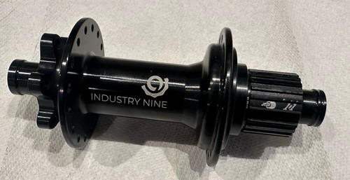 Industry nine rear hub - nine,
