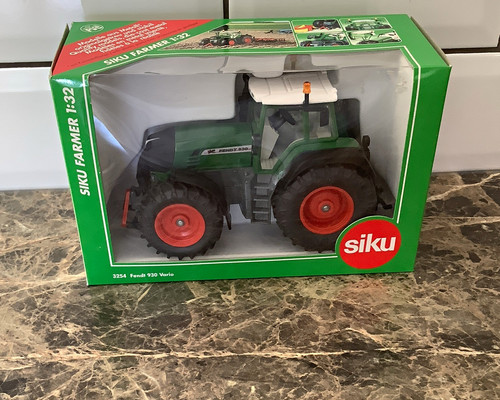 Siku farmer fendt 930 - farmer,
