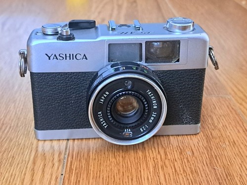 Yashica 35mm film camera - 35mm,