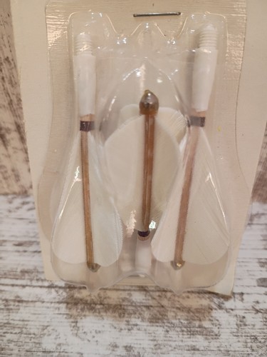 Vintage feather dart - 3",
