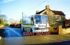 PHOTO  MOBILE LIBRARY AT PICKWORTH NEAR BOURNE LINCOLNSHIRE READERS IN REMOTE RU