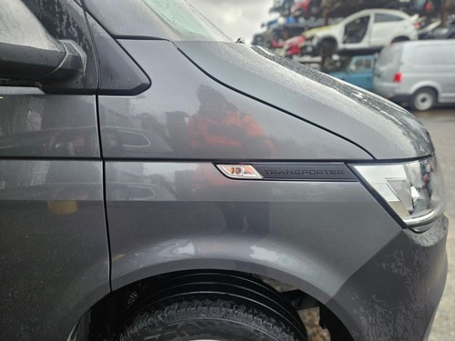 Right wing volkswagen - right,
