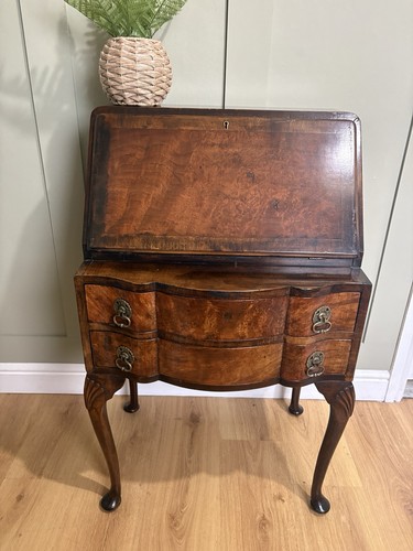 Vintage burr walnut queen - burr, anne