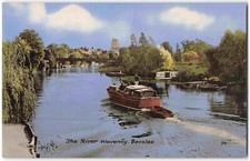 Beccles Suffolk River Waveney Cabin Cruiser - Vintage Postcard P21