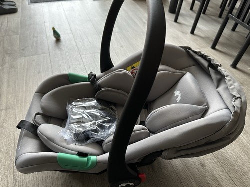 Newborn car seat - newborn,
