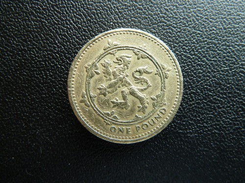 Scottish lion rampant - lion, £1