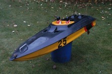 radio controlled racing model boat over 4 ft long radio has been removed 25 cc p