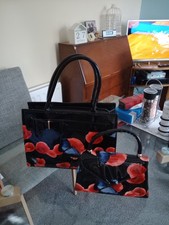 LADIES BLACK FLORAL BUTTERFLY BAGS X 2