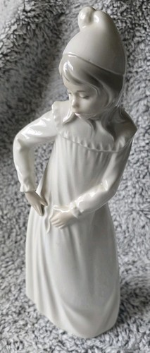 Lladro daisa nao - daisa, with