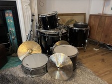 5 piece (gear for music) Acoustic kit