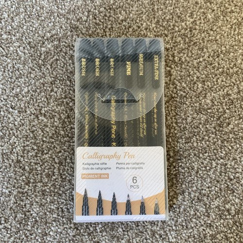Calligraphy pen set includes - pen,