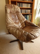 Vintage Bramin Lotus 392 Swivel Formcast chair in brown leather