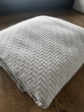 Andaz Throw In Silver By